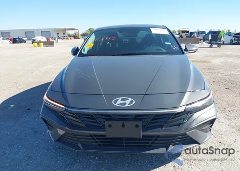 2024 Hyundai Elantra Se z USA, uszkodzony, nr VIN KMHLL4DG8RU731912